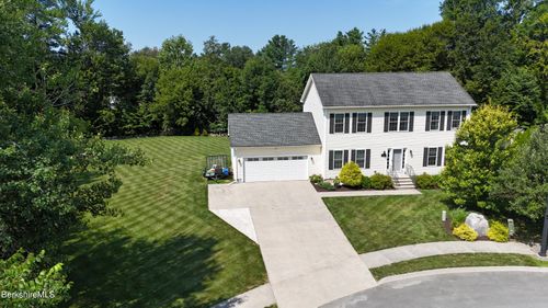 225 Karen Dr, Pittsfield, MA, 01201-4462 | Card Image