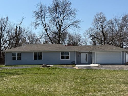 8418 Meadowbrook Dr, Burr Ridge, IL, 60527-6222 | Card Image