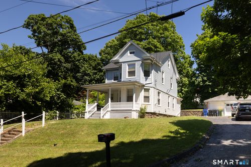 33 Maplewood St, Waterbury, CT, 06708-1003 | Card Image
