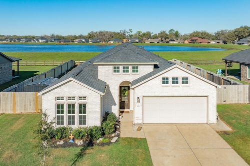 303 Twin Lakes Boulevard W, West Columbia, TX, 77486 | Card Image