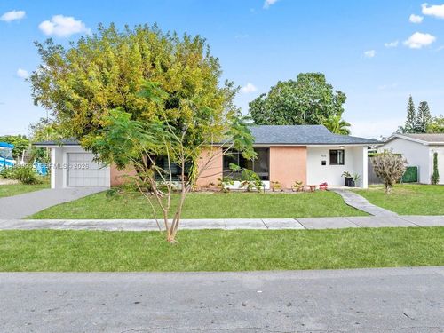 7835 W 16th Ct, Hialeah, FL, 33014-3253 | Card Image