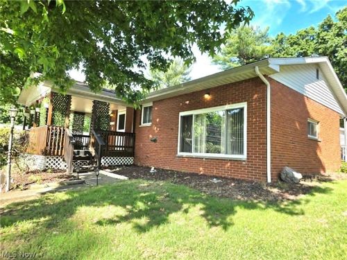 2814 16th Ave, Vienna, WV, 26105-2622 | Card Image