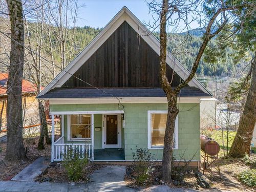 5338 Shasta Avenue, Dunsmuir, CA, 96025 | Card Image