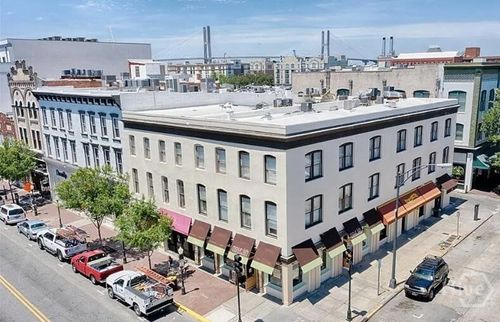 201-204 W Broughton Street, Savannah, GA, 31401 | Card Image