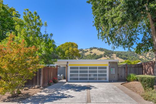 748 Appleberry Drive, San Rafael, CA, 94903 | Card Image