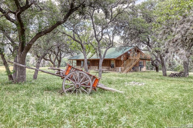 1300 Cattail Rd., Home with 3 bedrooms, 2 bathrooms and null parking in Leakey TX | Image 6