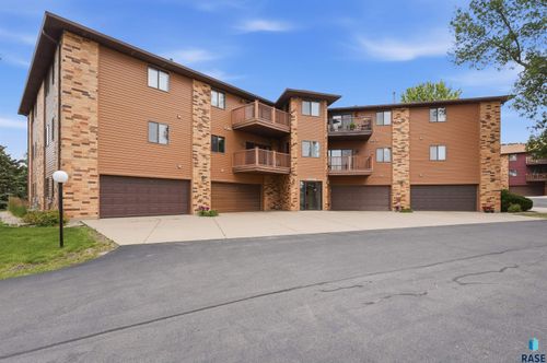 201-2800 E Orchard Pl Place, Sioux Falls, SD, 57103 | Card Image