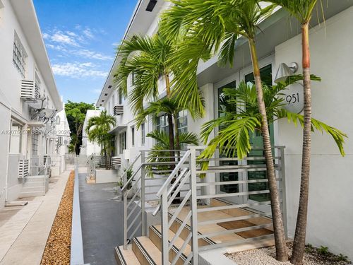 2-951 Jefferson Ave, Miami Beach, FL, 33139-8470 | Card Image