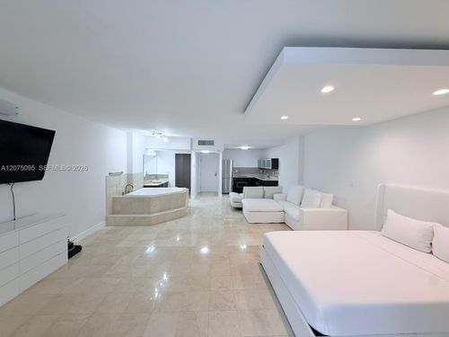 621-2301 Collins Ave, Miami Beach, FL, 33139-1639 | Card Image