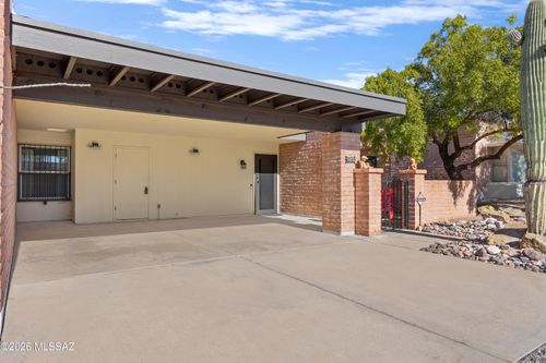 5521 N Arroyo Grande Drive, Tucson, AZ, 85718 | Card Image