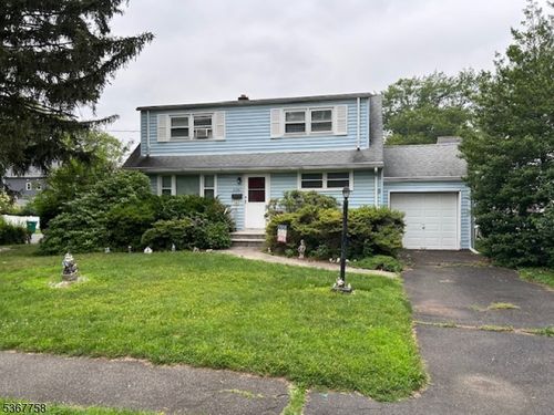2081 Portland Ave, Scotch Plains, NJ, 07076-1849 | Card Image