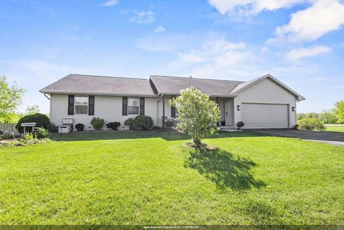 838 Poppy Lane, LITTLE SUAMICO, WI, 54141 | Card Image