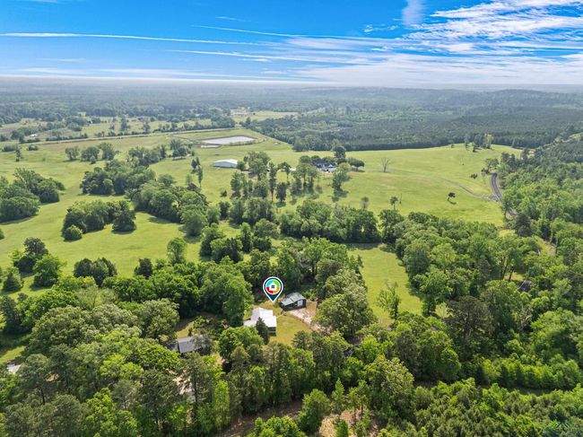 309 Old Highway 135 N, House other with 3 bedrooms, 2 bathrooms and null parking in Gladewater TX | Image 11