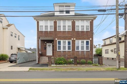 50 Van Riper Ave, Elmwood Park, NJ, 07407-2025 | Card Image