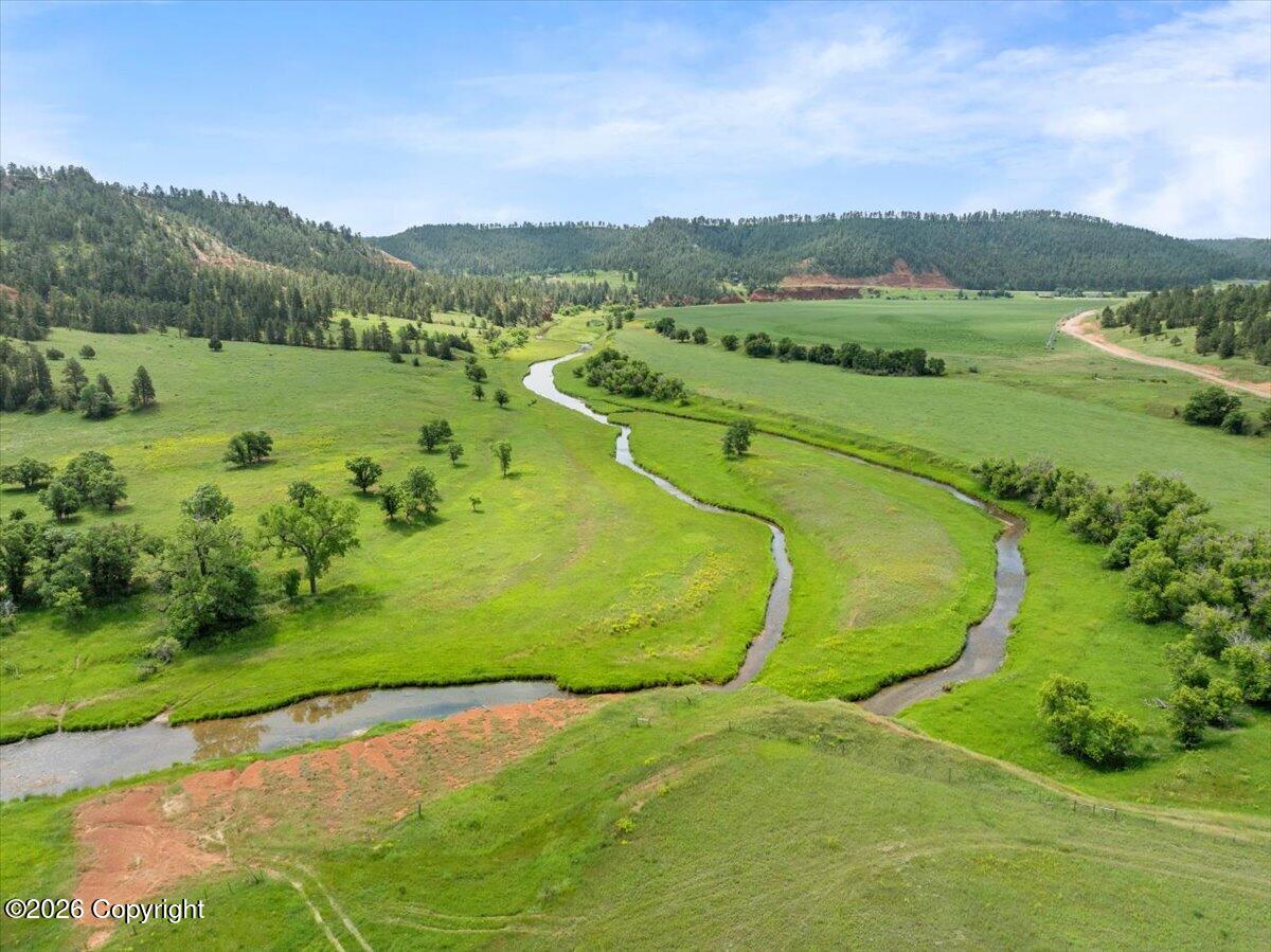 Land in Hulett