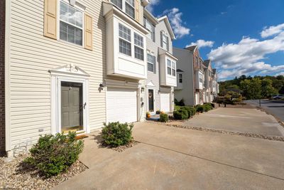 16 Robin Lane, Townhouse with 3 bedrooms, 2 bathrooms and 2 parking in Morgantown WV | Image 3