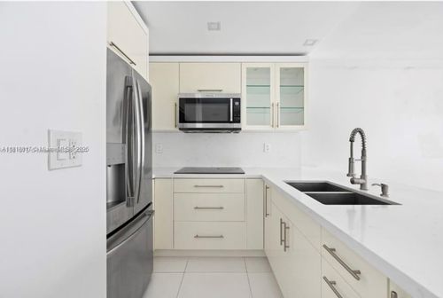 apt-910-1800 Nw 24th Ave, Miami, FL, 33125-1255 | Card Image