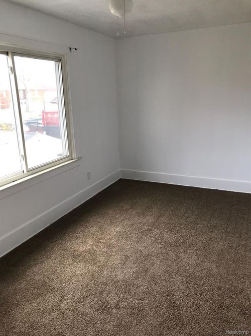 13978 Coyle St, Detroit, MI, 48227-2576 | Card Image