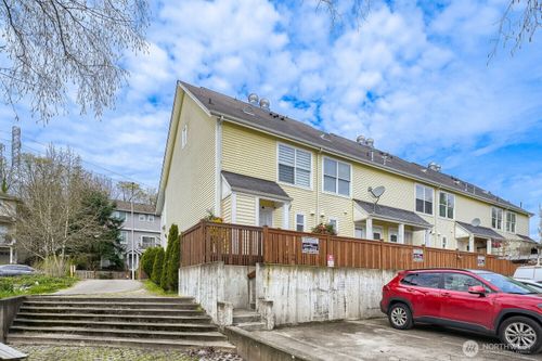 7710 Chicago Ct S, Seattle, WA, 98118-6462 | Card Image