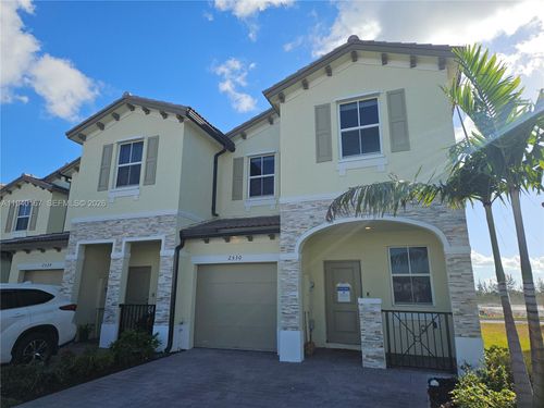 2530 Se 29th St, HOMESTEAD, FL, 33035 | Card Image