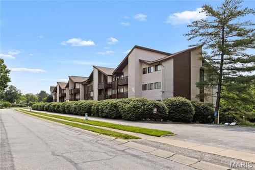 apt-404-1465 Heritage Lndg, Saint Charles, MO, 63303-6169 | Card Image