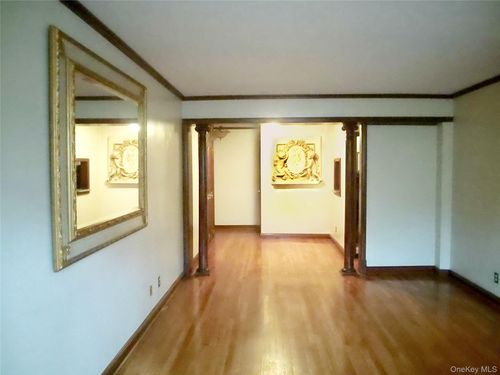 480 Riverdale Ave, Yonkers, NY, 10705-3562 | Card Image
