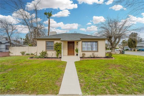 330 Lincoln, Bakersfield, CA, 93305 | Card Image