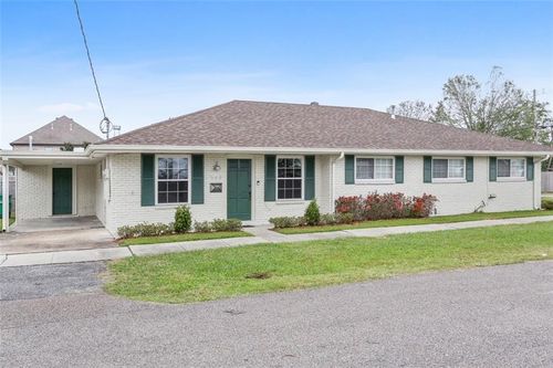 202 Pink St, Metairie, LA, 70005-3617 | Card Image
