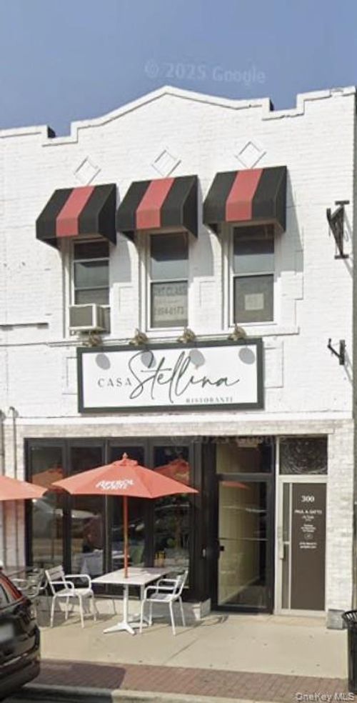 2-300 Main St, Farmingdale, NY, 11735-3507 | Card Image