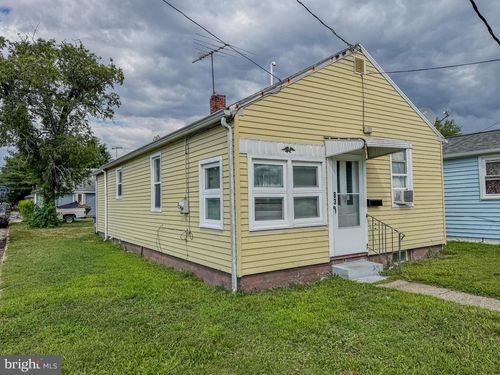 83 Willis St, PENNS GROVE, NJ, 08069-1745 | Card Image