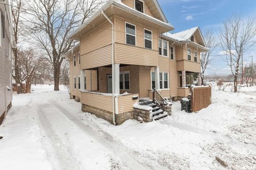 125/127 E Locust Street, Davenport, IA, 52803 | Card Image