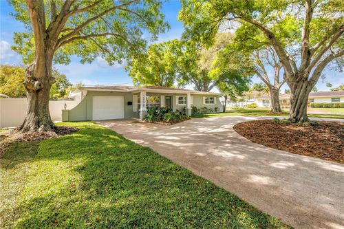 2898 56th Ln N, ST PETERSBURG, FL, 33710-2558 | Card Image