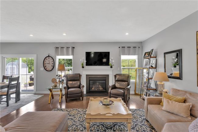 205 Regency Dr, House other with 5 bedrooms, 3 bathrooms and 2 parking in Eighty Four PA | Image 15