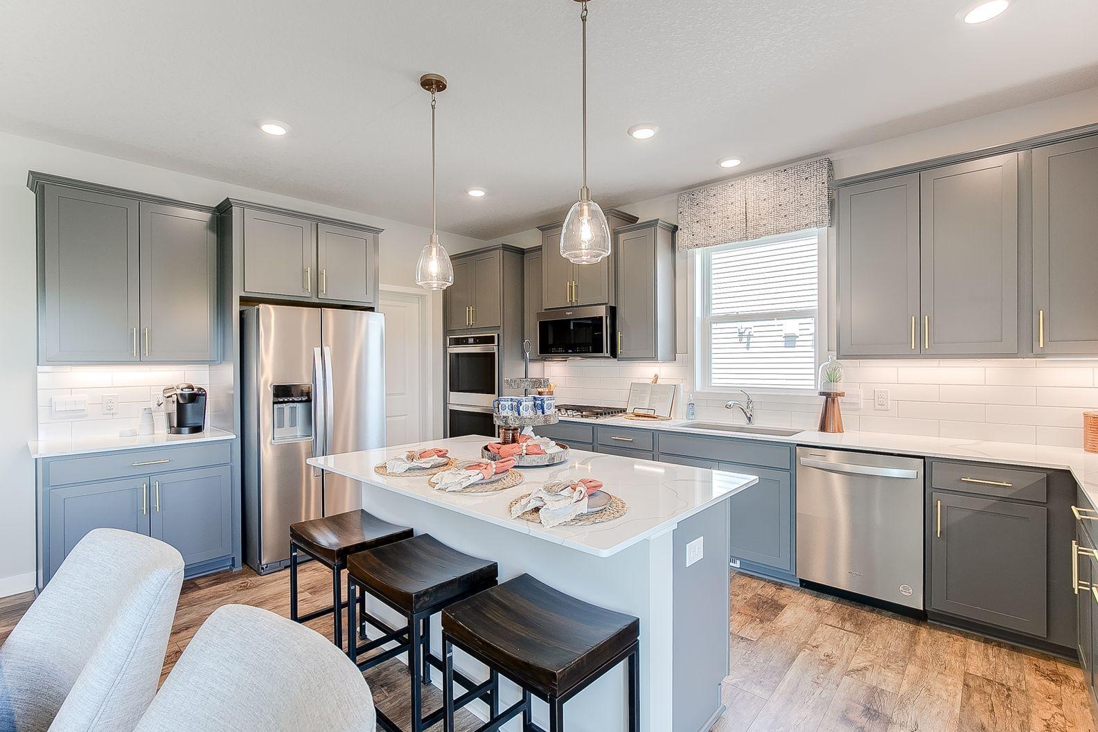Oak Creek Dr, Chaska, MN 55318
