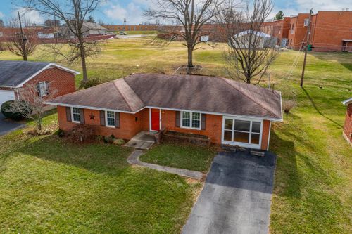 110 Pin Oak Dr, Lancaster, KY, 40444-1047 | Card Image