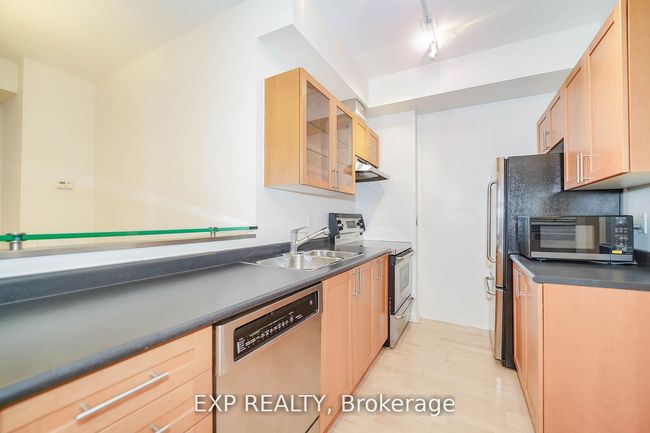 1108 - 438 Richmond St W, Condo with 0 bedrooms, 1 bathrooms and 1 parking in Toronto ON | Image 7