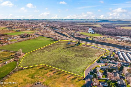 1771 1st Ave, Zillah, WA, 98953-9028 | Card Image