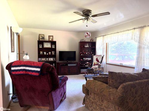 400 N Washington St, Richland, IA, 52585-9525 | Card Image