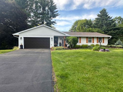 5594 Lavin Way, Westport, WI, 53597-1264 | Card Image