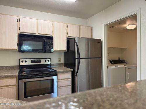 38204-5751 N Kolb Rd, Tucson, AZ, 85750-0873 | Card Image
