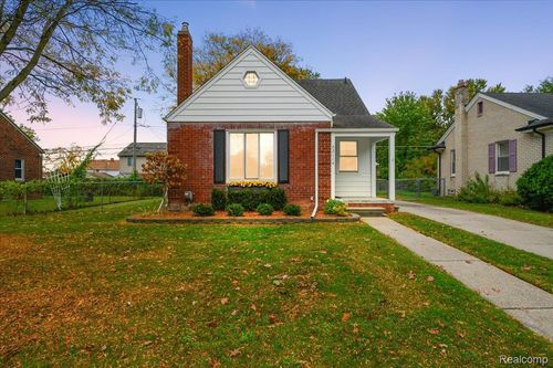 22114 Harper Lake Ave, Saint Clair Shores, MI, 48080-4038 | Card Image