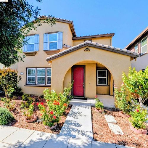 103 E Vince St, Mountain House, CA, 95391-8241 | Card Image