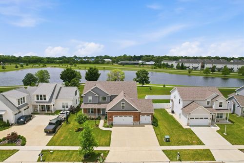 311 Bradford Ave, Savoy, IL, 61874-9383 | Card Image
