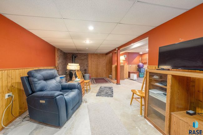 2013 E Sylvan Cir, House other with 4 bedrooms, 2 bathrooms and null parking in Brandon SD | Image 34