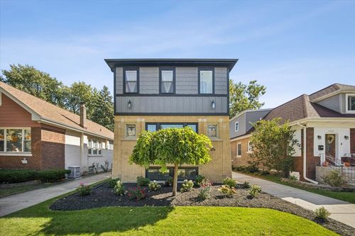 7048 26th Parkway, Berwyn, IL, 60402 | Card Image