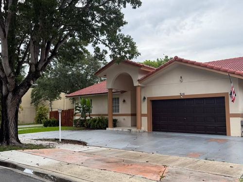 9141 Nw 152nd St, Miami Lakes, FL, 33018-1382 | Card Image