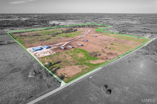 3292 S 107th Rd, Flemington, MO, 65650-9592 | Card Image