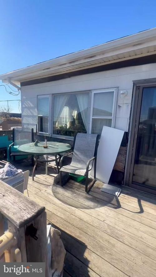 24 N Bay Avenue, MANAHAWKIN, NJ, 08050 | Card Image