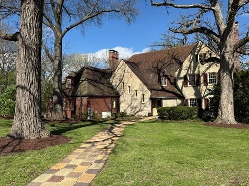 2221 Twin Oak Rd, Peru, IL, 61354-1511 | Card Image