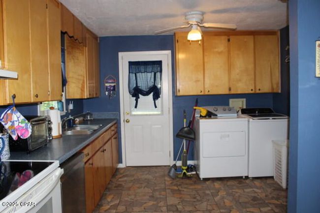 2100 Third Ave, House other with 3 bedrooms, 3 bathrooms and null parking in Sneads FL | Image 39